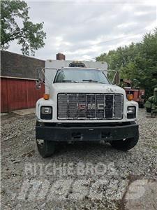GMC C6000 Holztransportanhänger