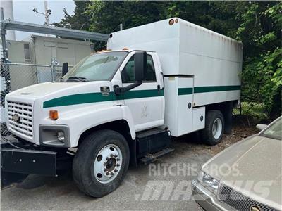 GMC C7500 Holztransportanhänger