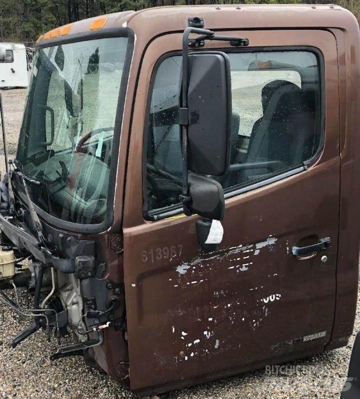 Hino 238 Transport Sonstige