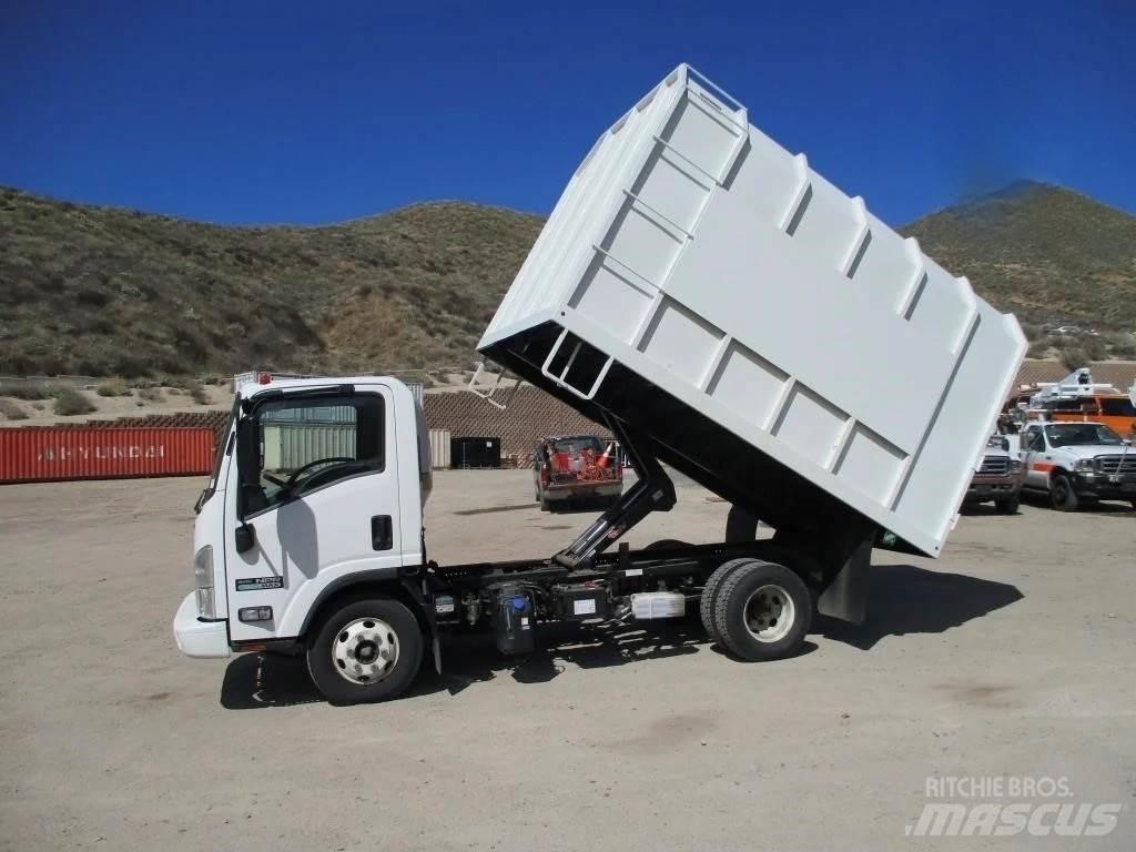 Isuzu NPR Holztransportanhänger