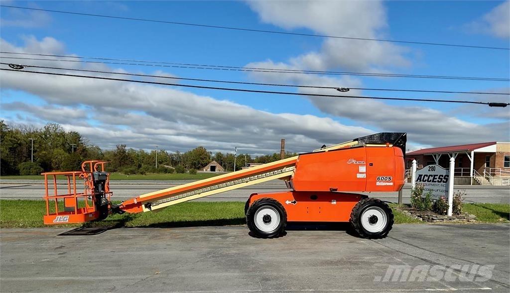 JLG 600S Teleskopbühnen