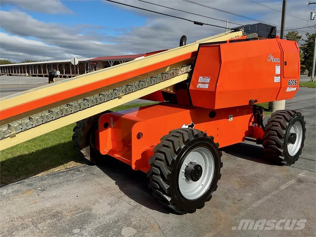 JLG 600S Teleskopbühnen