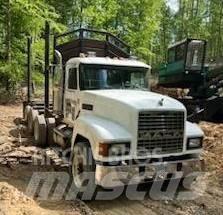 Mack CH613 Holzfahrzeuge