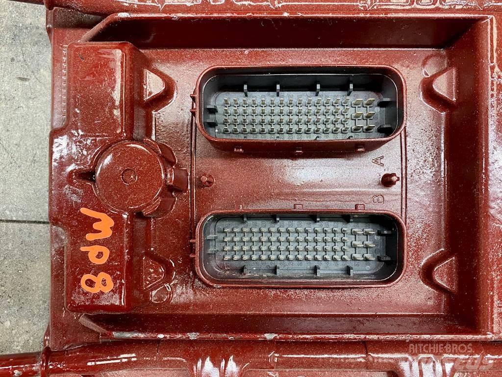 Mack MP8 Elektronik