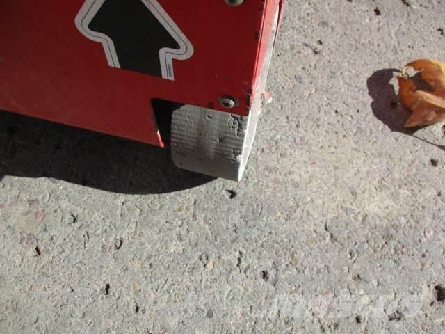 MEC 1330SE Scheren-Arbeitsbühnen