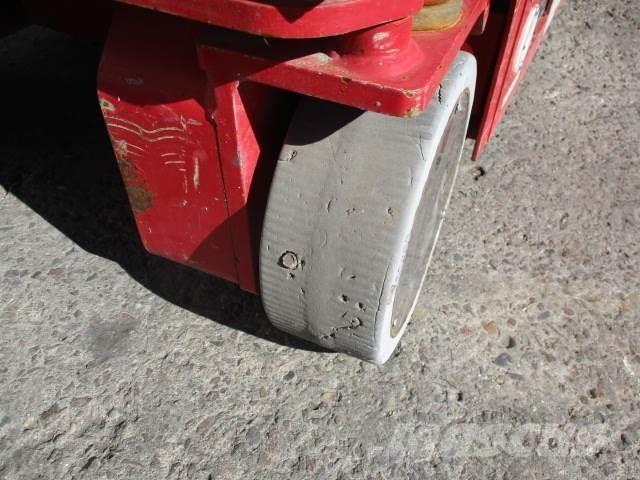 MEC 1330SE Scheren-Arbeitsbühnen