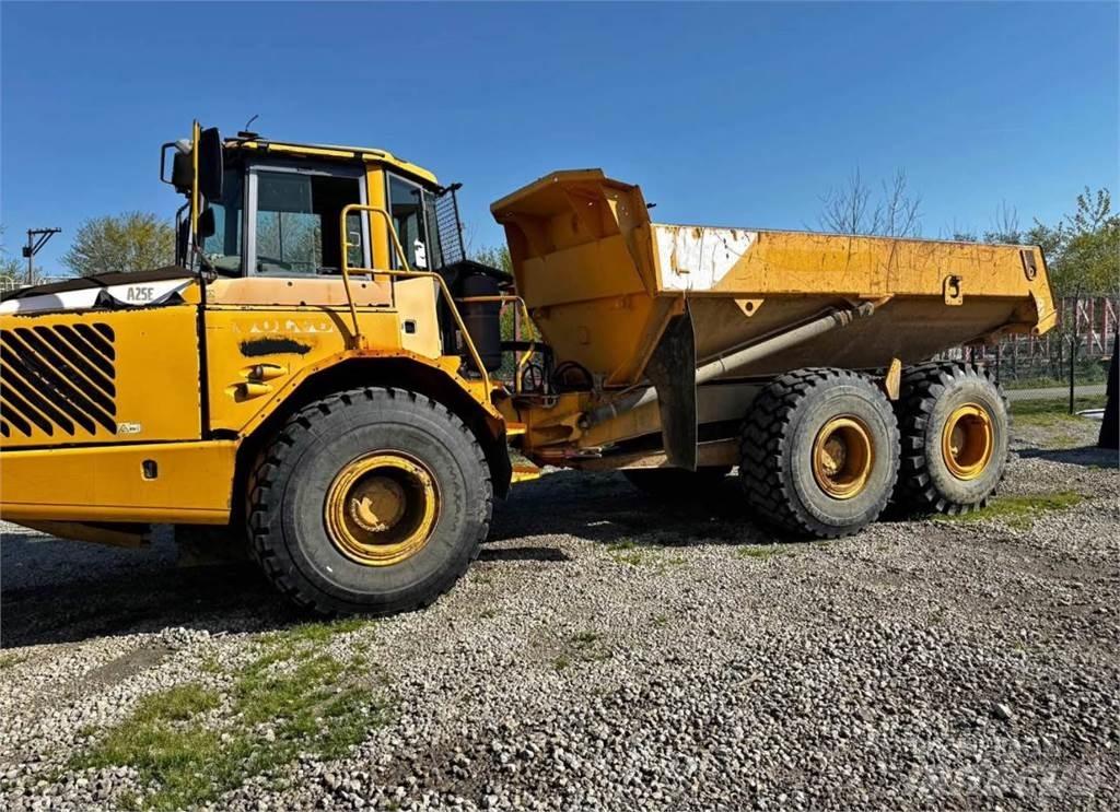 Volvo A25E Dumper - Knickgelenk