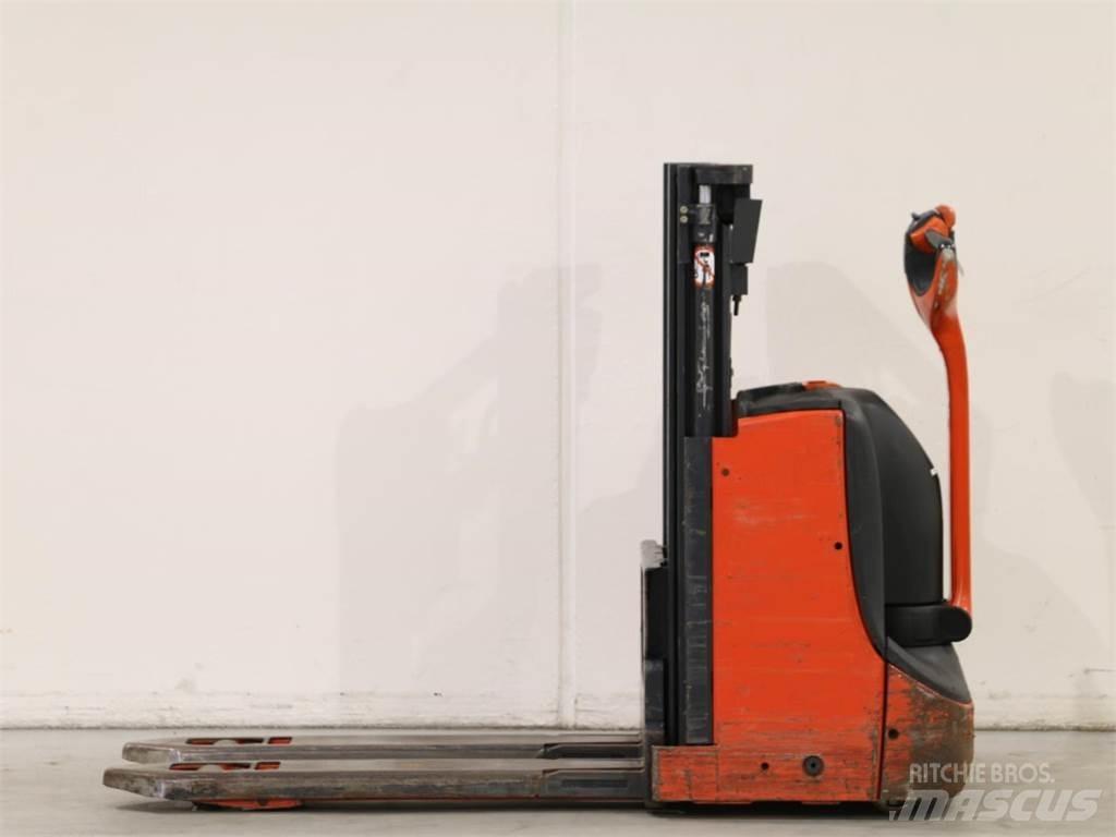 Linde D06/1160 Deichselstapler