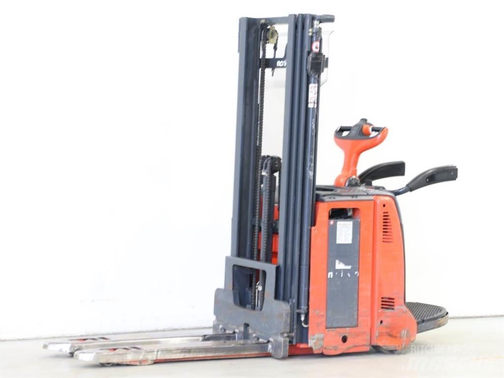Linde D12AP/133 Deichselstapler