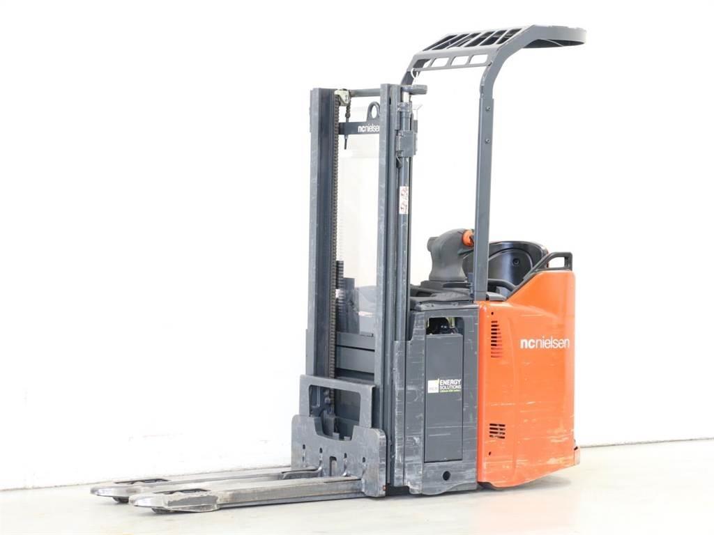 Linde D12SP/133 Deichselstapler
