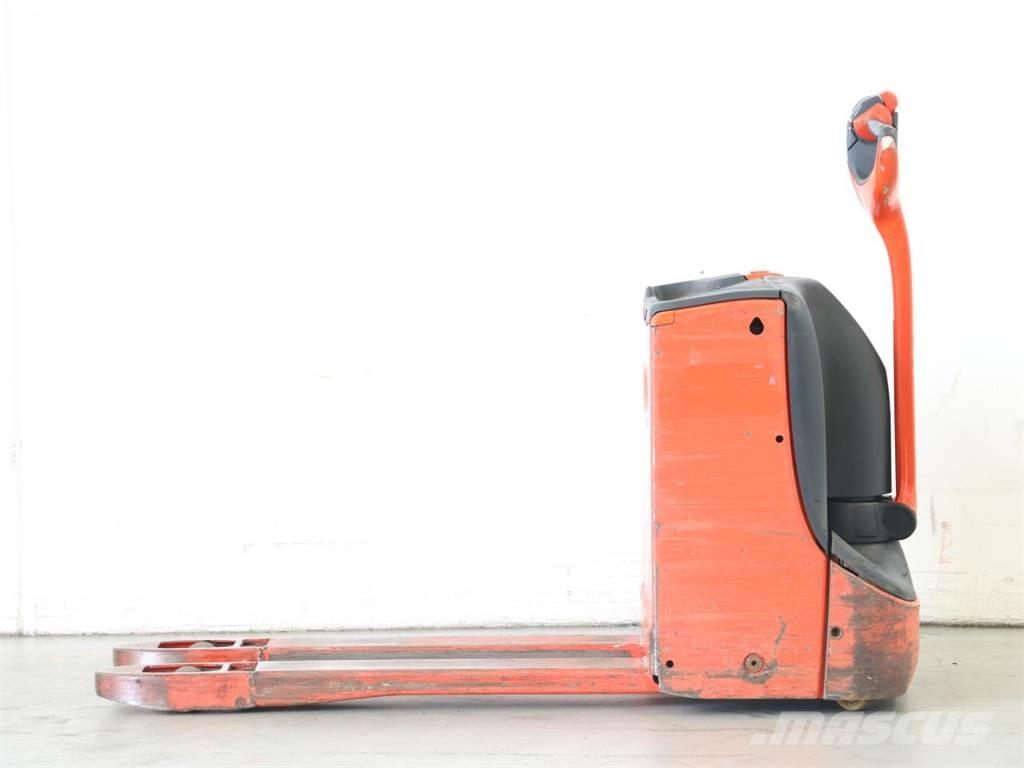 Linde T16/1152-00 Deichselstapler