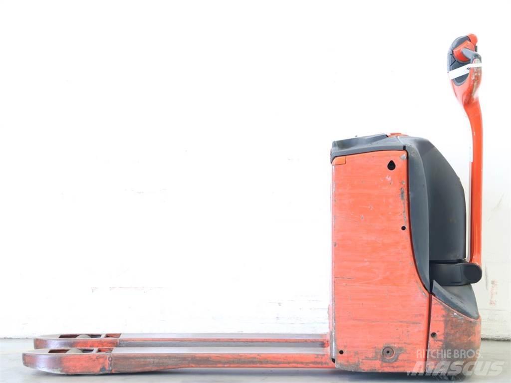 Linde T16/1152-00 Deichselstapler