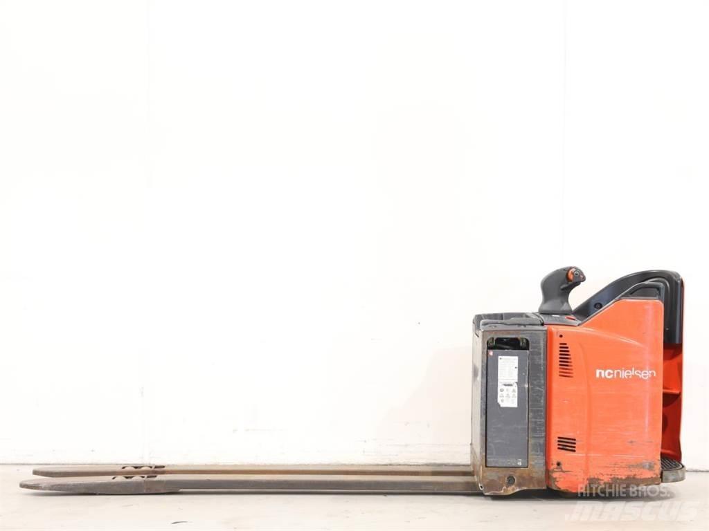 Linde T20SP/131 Deichselstapler
