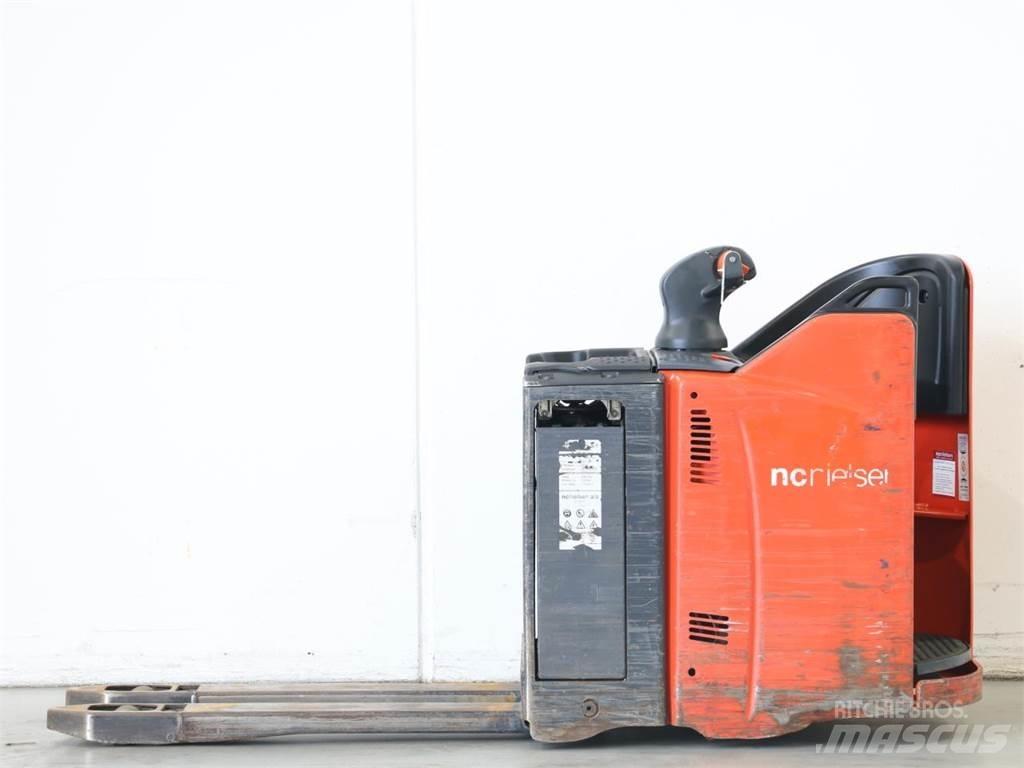 Linde T20SP/131-08 Deichselstapler