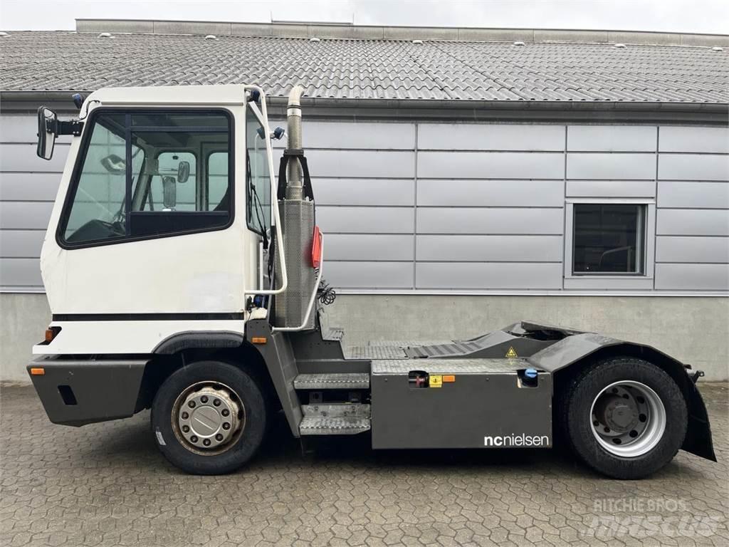 Terberg YT222 4x2 Sonstige Flurförderzeuge