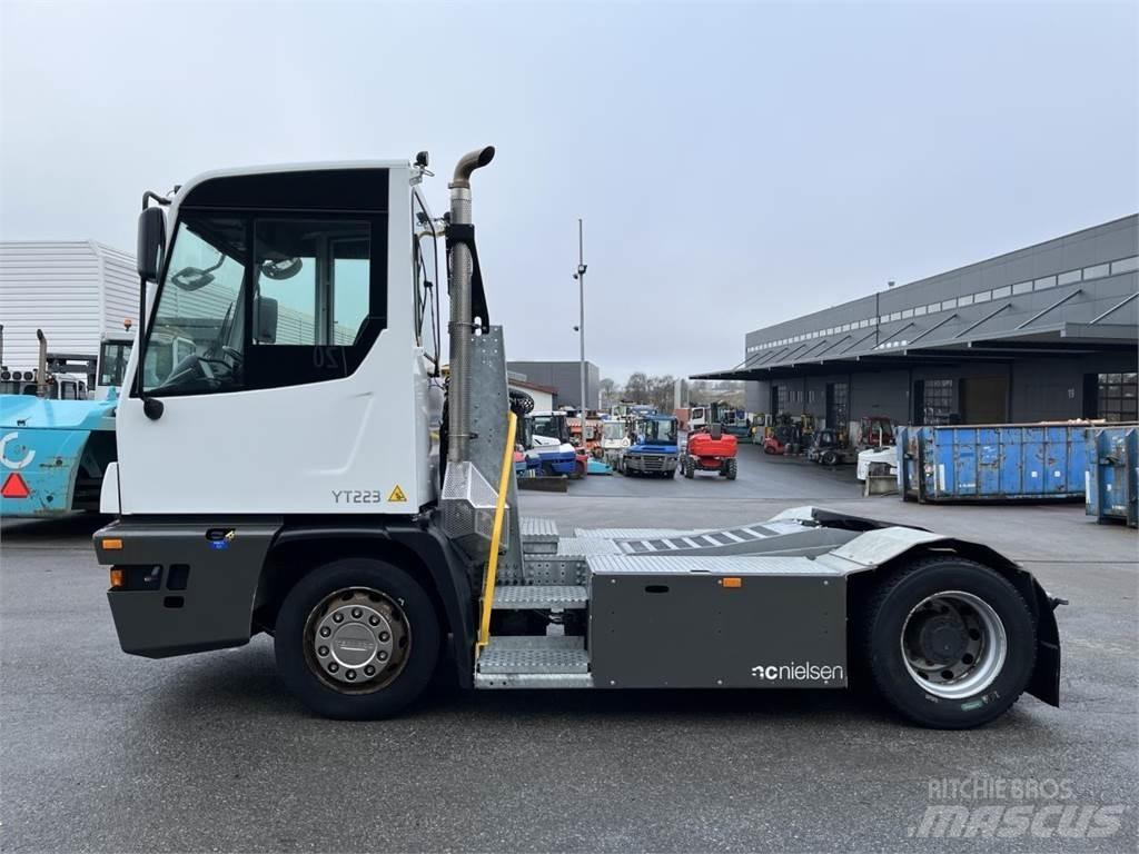Terberg YT223 4x2 Sonstige Flurförderzeuge