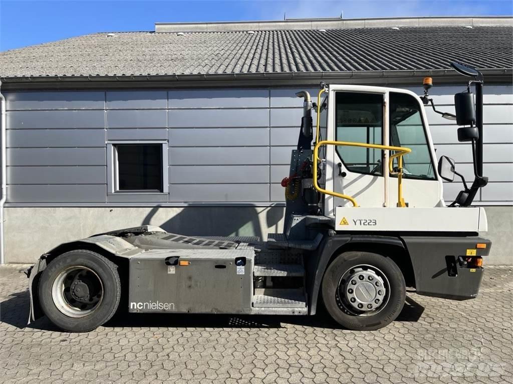 Terberg YT223 4x2 Sonstige Flurförderzeuge