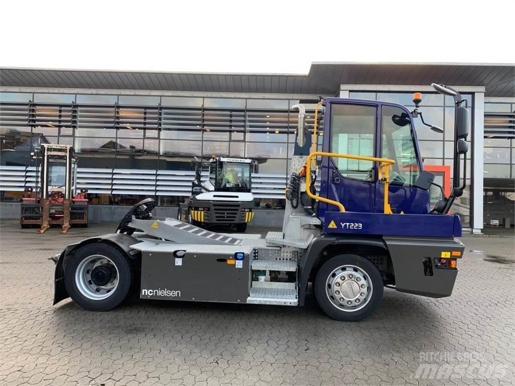 Terberg YT223 4x2 Sonstige Flurförderzeuge