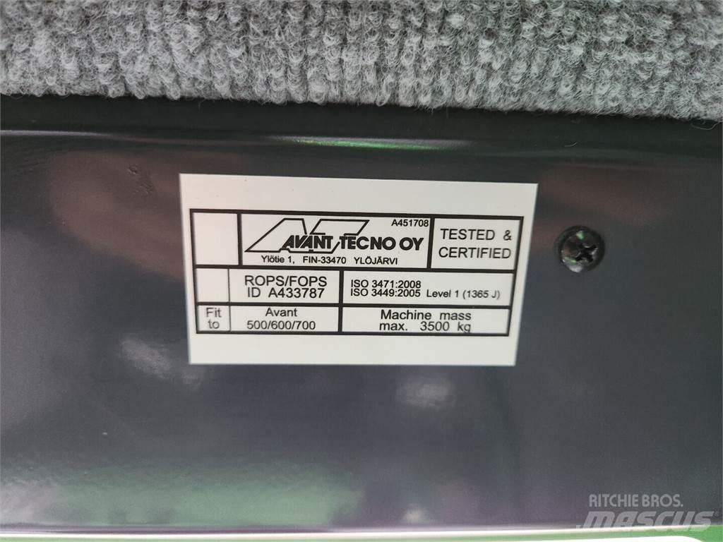 Avant 760i Minilader