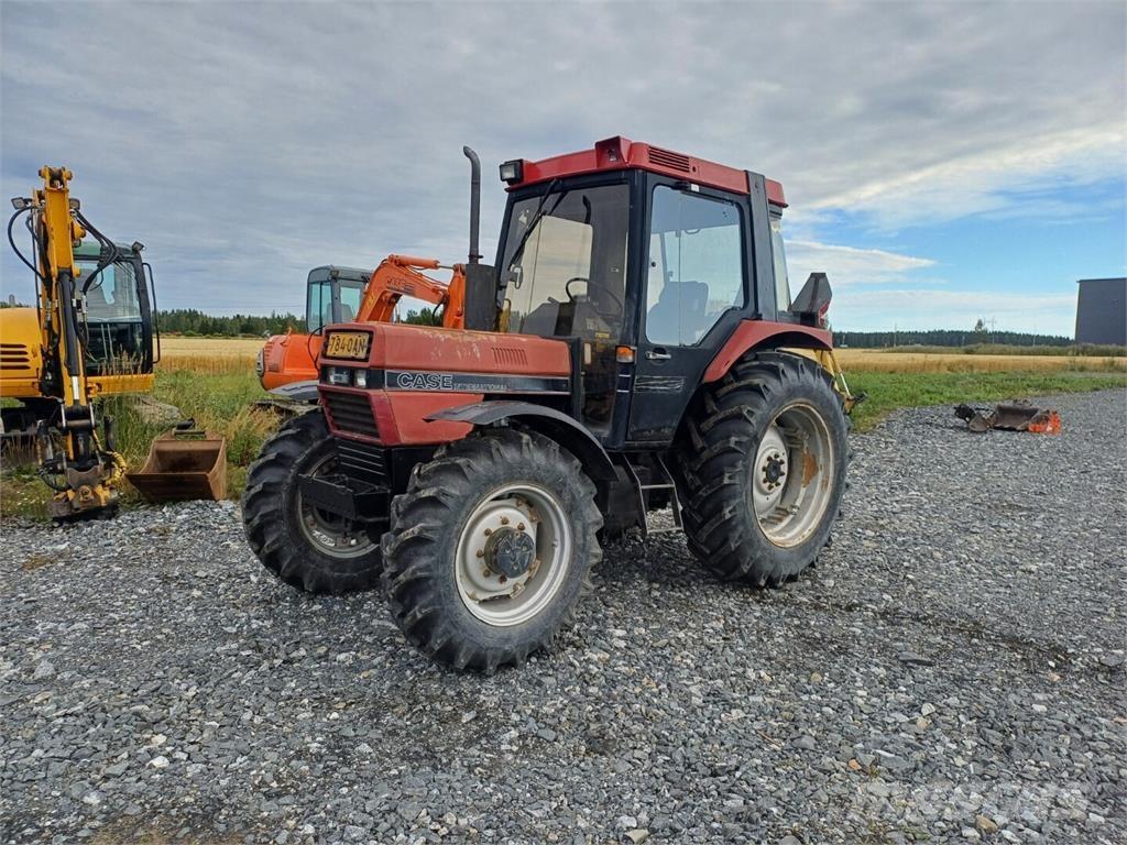 Case IH 685XL Traktoren