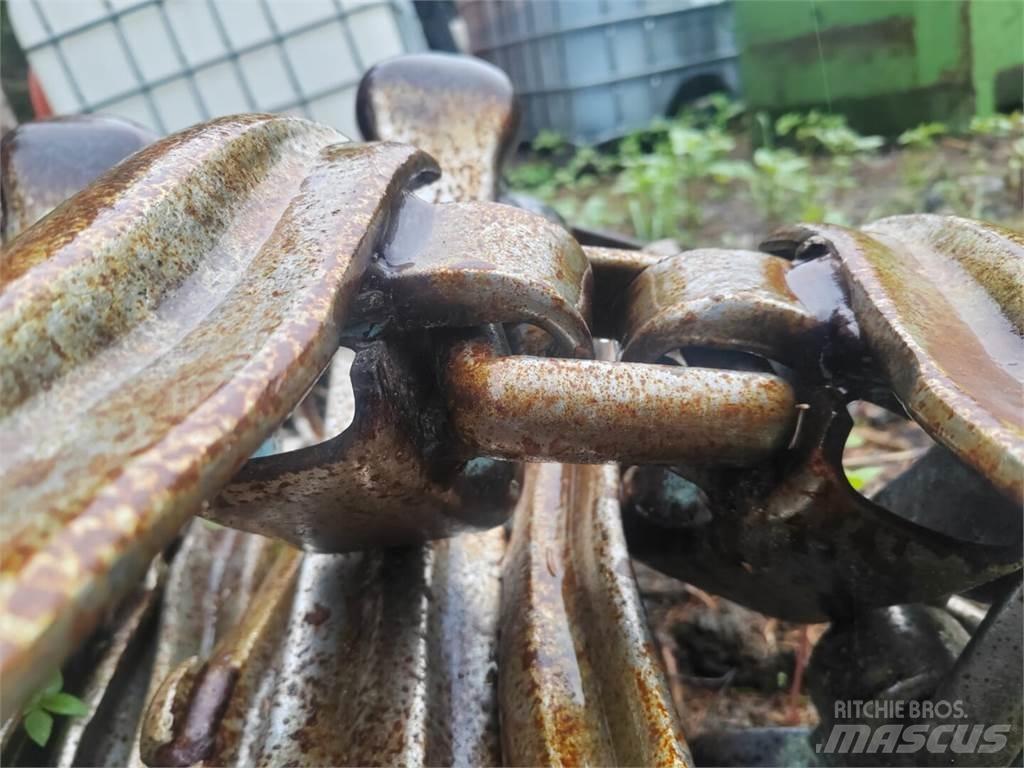 John Deere 1170 E Harvester