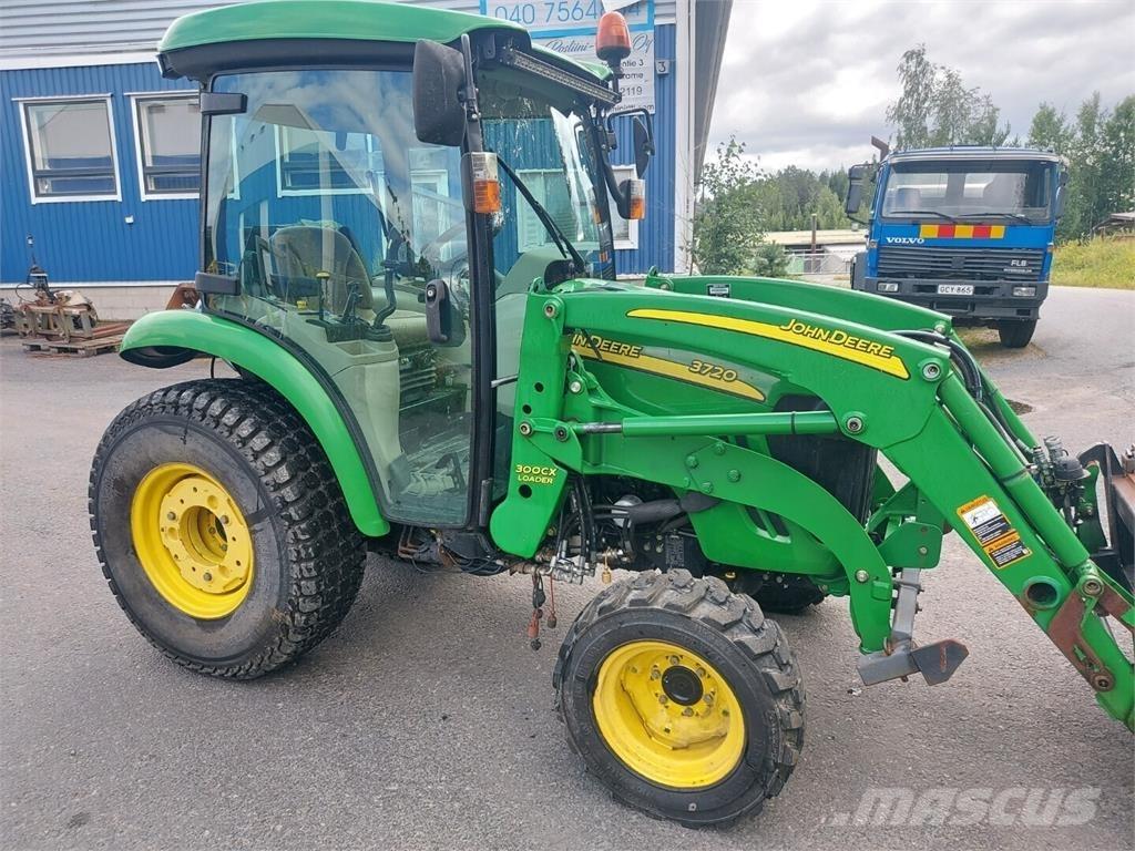John Deere 3720 Traktoren