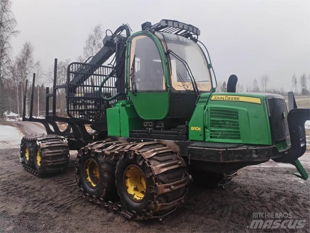 John Deere 810 E Forwarder