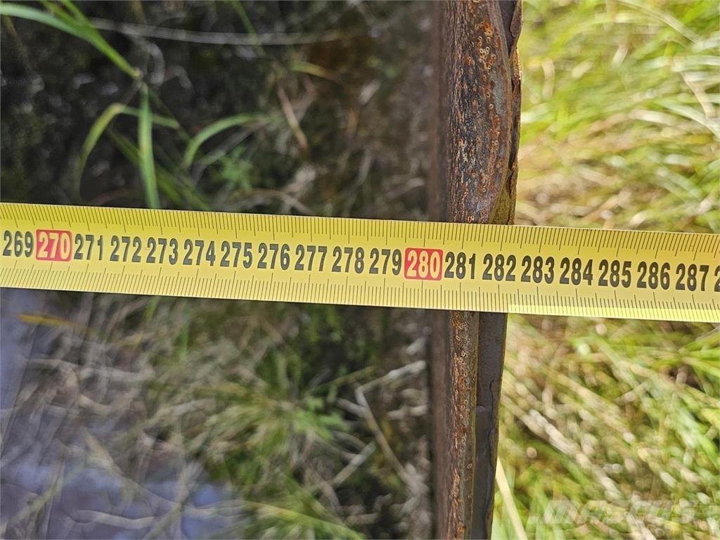  Kärkikippikauha Schaufeln