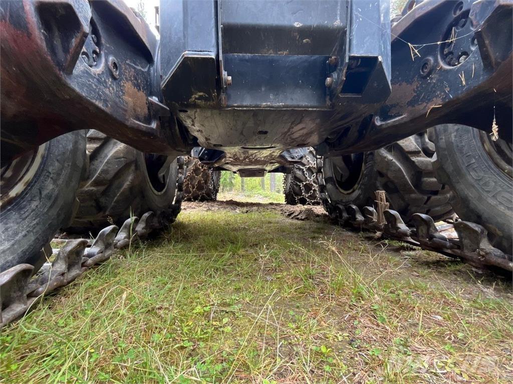 Komatsu 901 Harvester