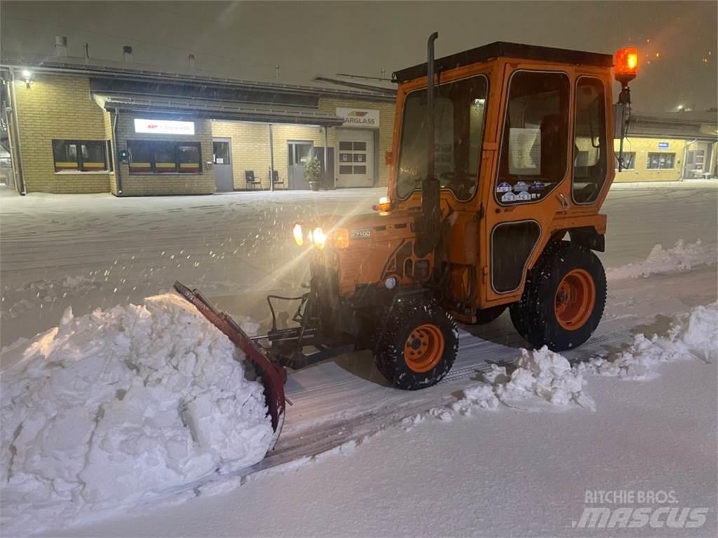 Kubota B 1700 4*4 Sonstige Kommunalmaschinen