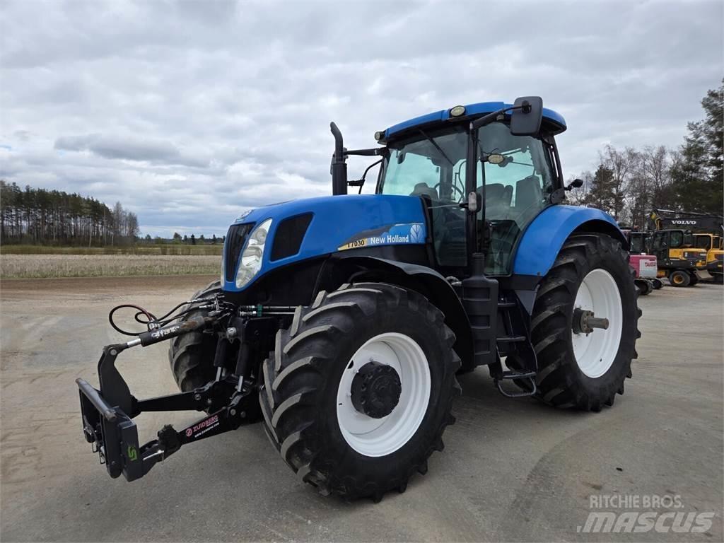 New Holland T7030 Traktoren