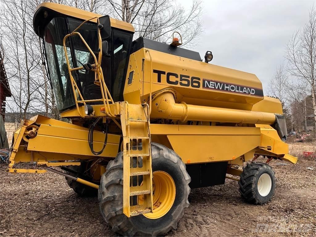 New Holland TC56 Mähdrescher