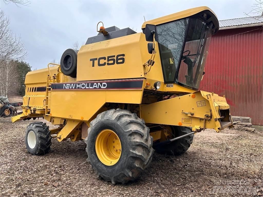 New Holland TC56 Mähdrescher