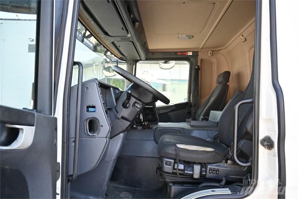Scania P320 4x2 Kastenaufbau