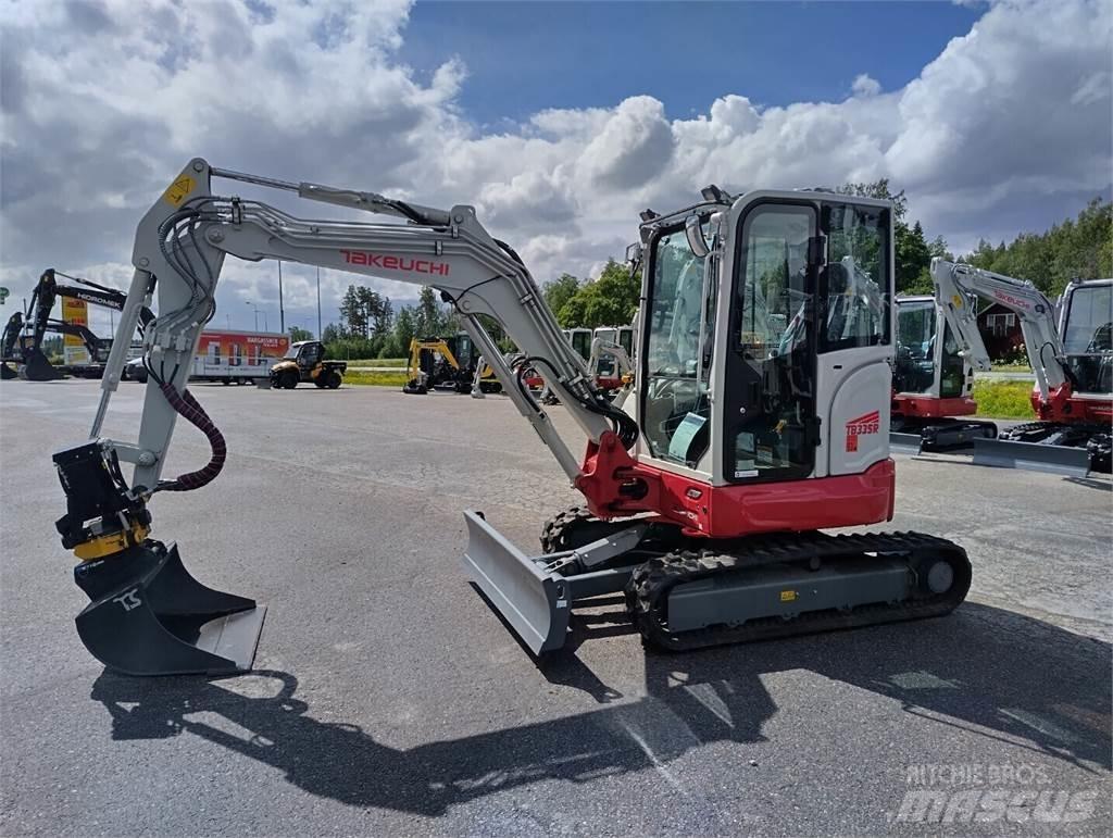 Takeuchi TB335R Minibagger < 7t