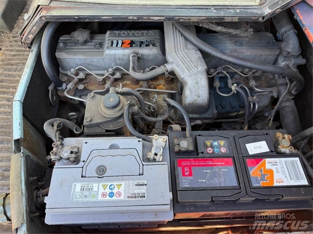 Toyota 02-5 FD35 Diesel Stapler
