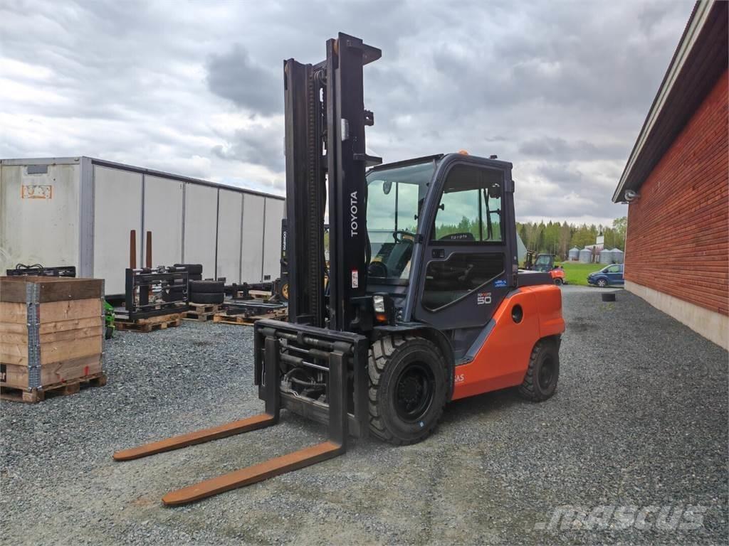 Toyota 40-8FD50N Diesel Stapler