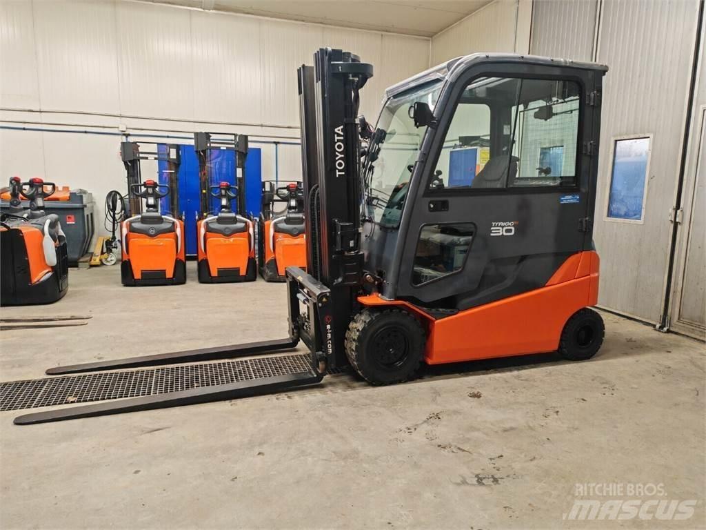 Toyota 8FBMT30 Elektro Stapler