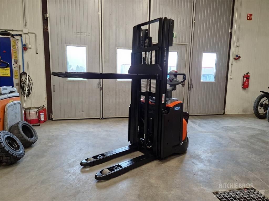 Toyota SWE120L Andere Gabelstapler