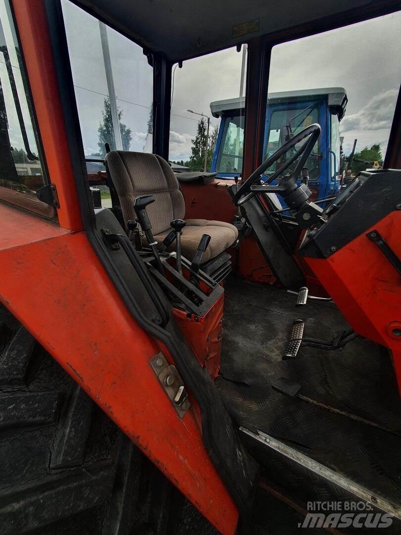 Valmet 605-4 EK Traktoren