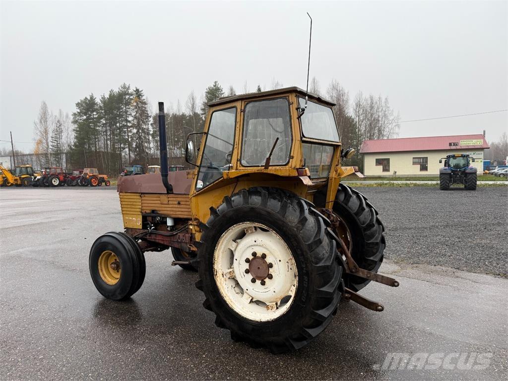 Valmet 702S Traktoren