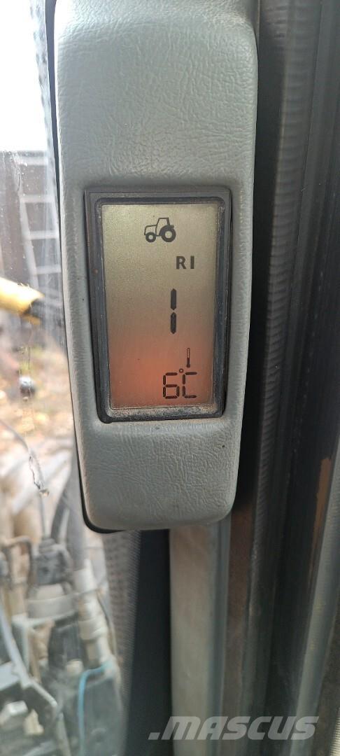 Valtra 8450 Traktoren