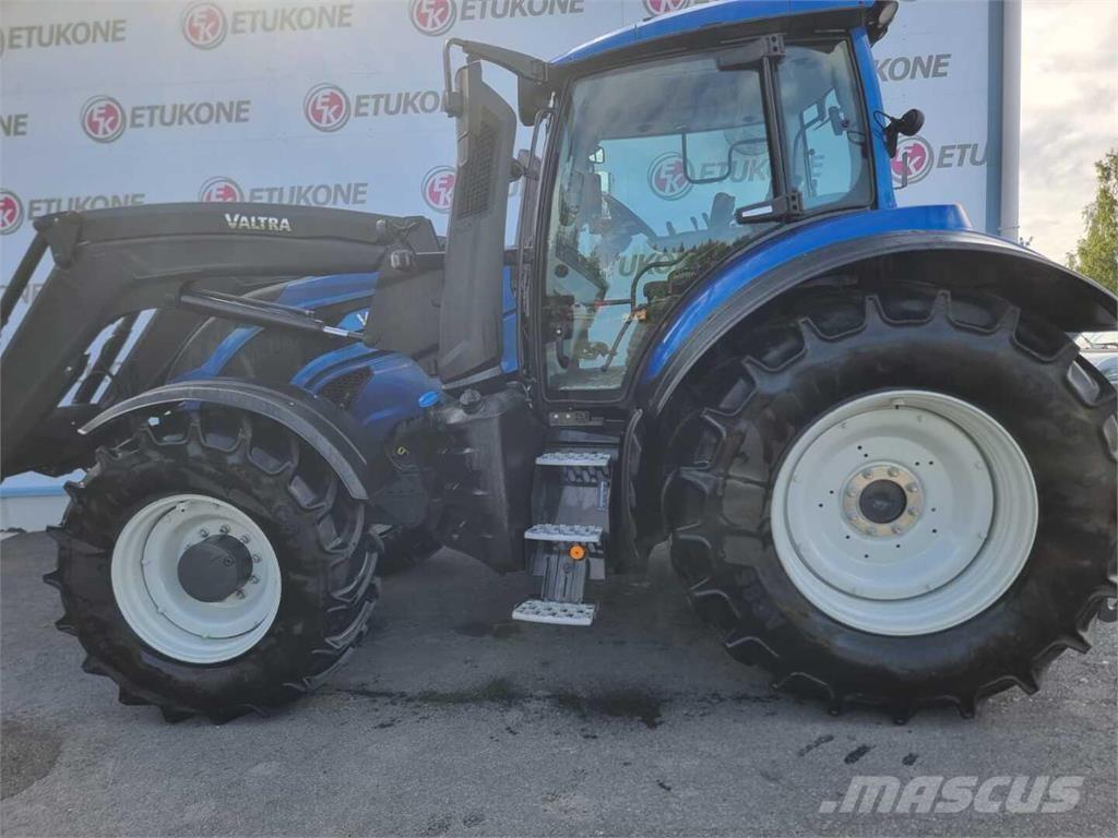 Valtra T145 Traktoren
