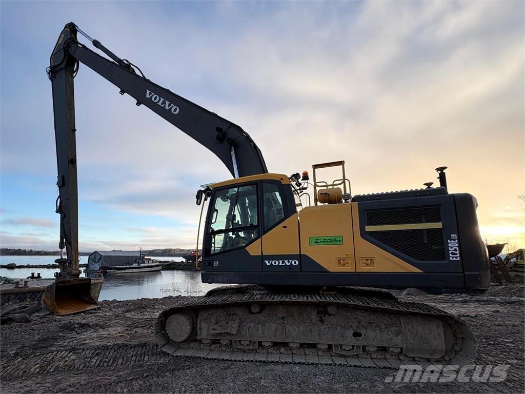 Volvo EC 250 ELR Long Reach Bagger