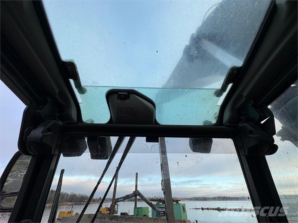 Volvo EC 250 ELR Long Reach Bagger