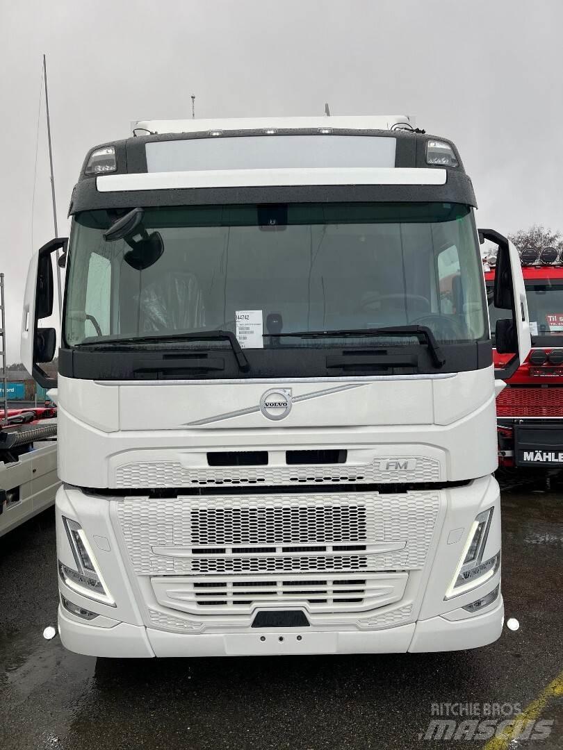 Volvo FM330 4x2 Kastenaufbau