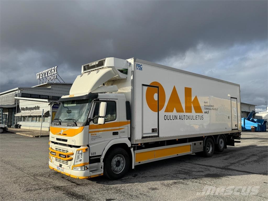 Volvo FM330 6x2 Kühlkoffer
