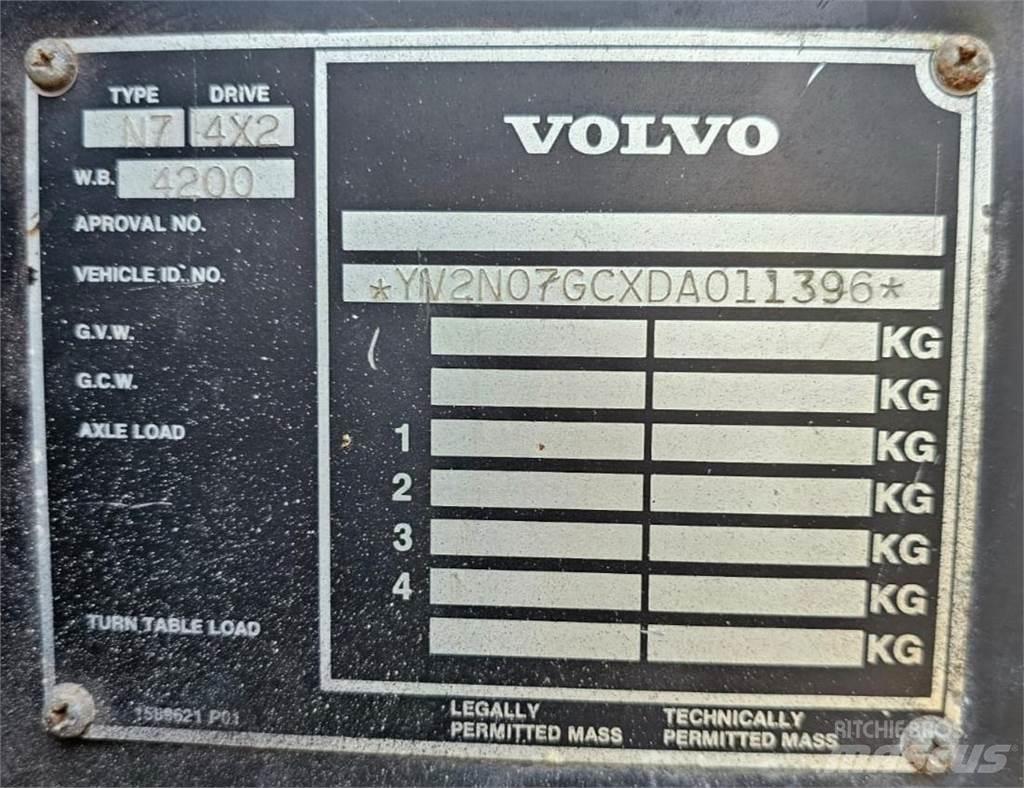 Volvo N7 6x2 Kranwagen