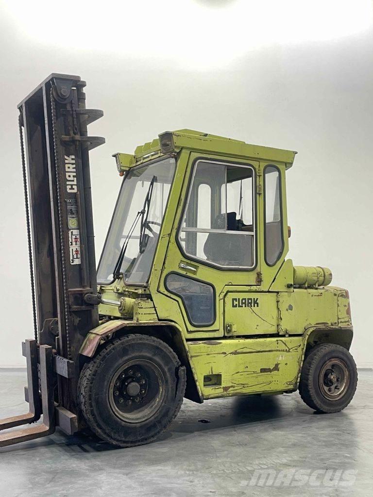 Clark C500-Y100PD Diesel Stapler