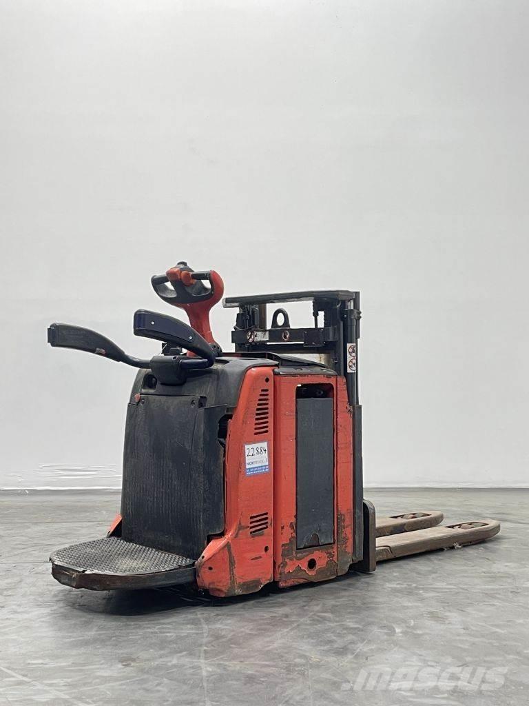 Linde D12AP-133 Deichselstapler
